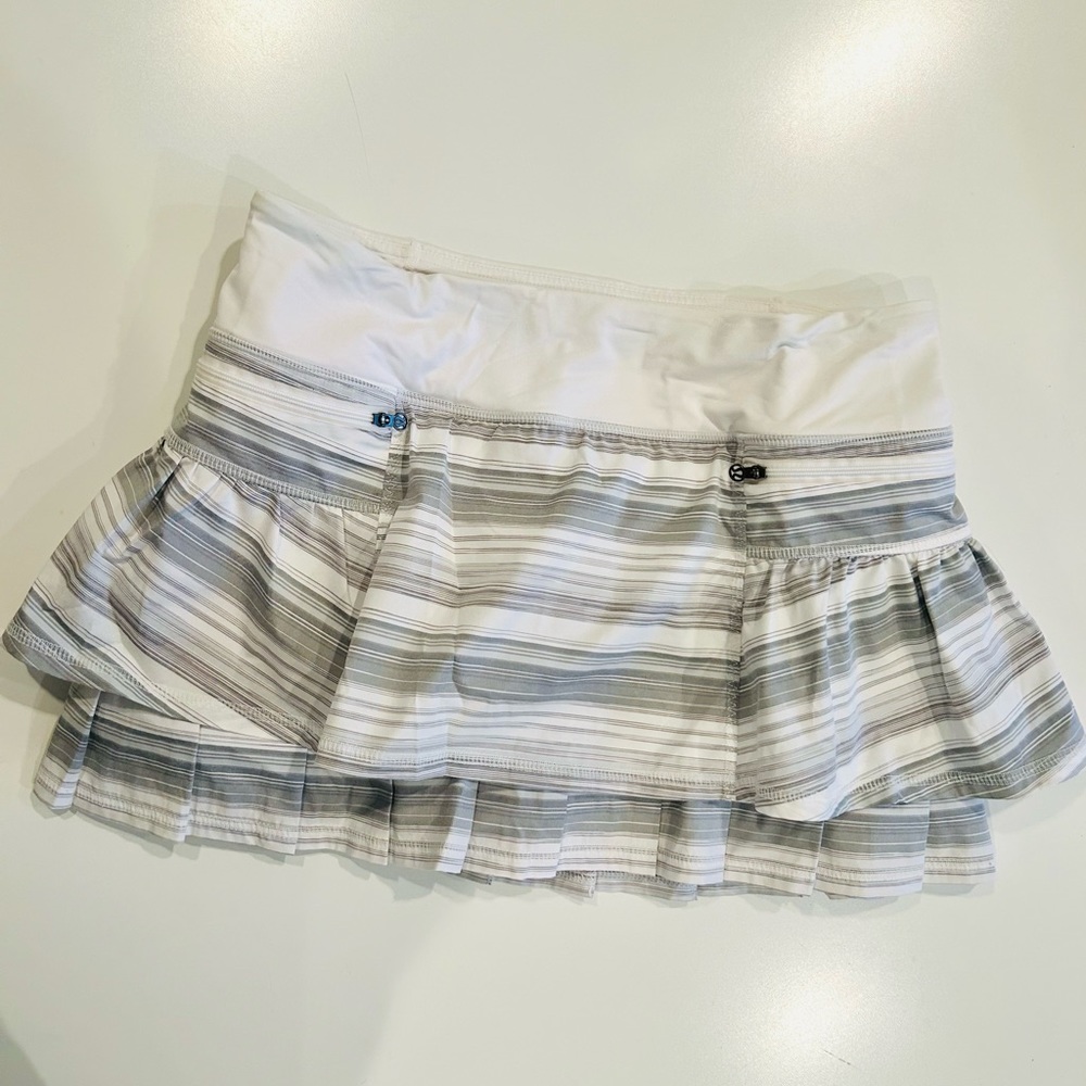 Lululemon Run Your Heart Out skirt size 6 - Picture 3 of 8